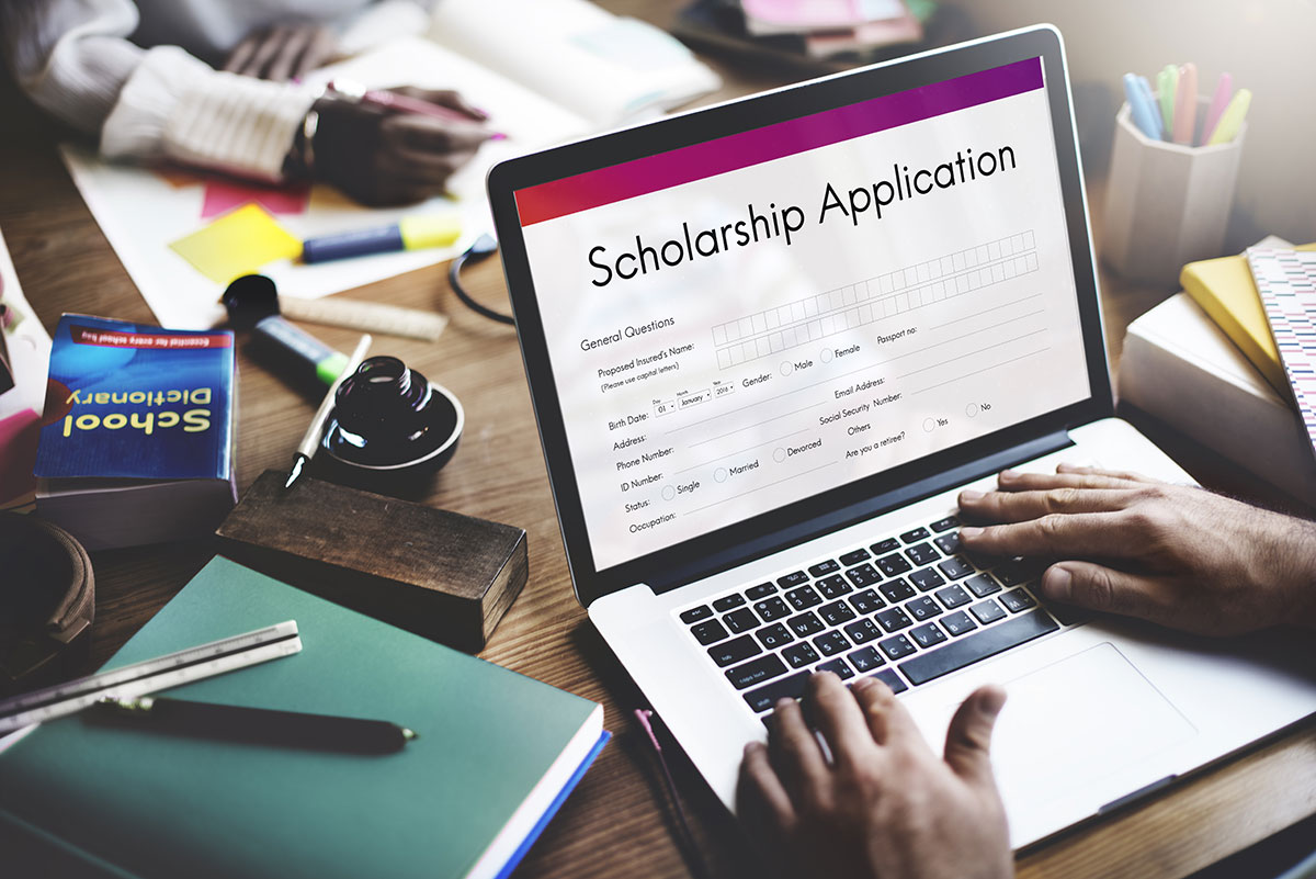 REEF Online Scholarship Application Photo